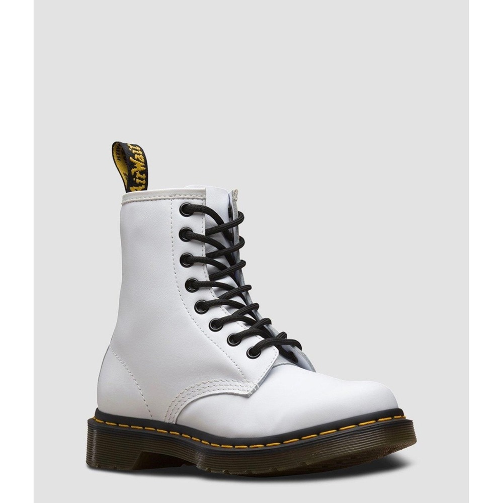 Dr Martens Boots women 1460 White 7 Smooth patent Leather Eye Combat Boots